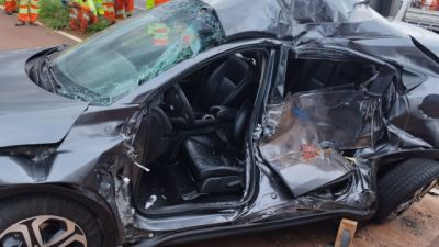 Imagem referente a notícia: Manobra irregular de idoso causa sequência de colisões e deixa motorista em estado grave na BR-376