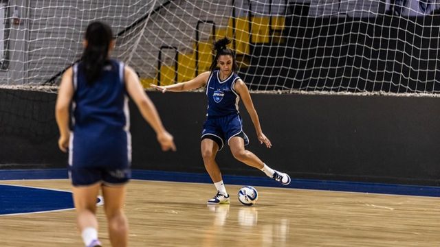 Imagem referente a notícia: Giovanna Karine é convocada para a Seleção Sub-23 de Futsal Feminino: "Novamente estou realizando um sonho"