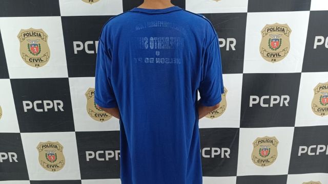 Imagem referente a notícia: Foragido com mais de 20 anos de condenações é capturado após tentativa de fuga em Cascavel