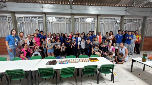 Imagem referente a notícia: Parceria entre Apae de Cascavel e Senac aproxima jovens do mercado de trabalho