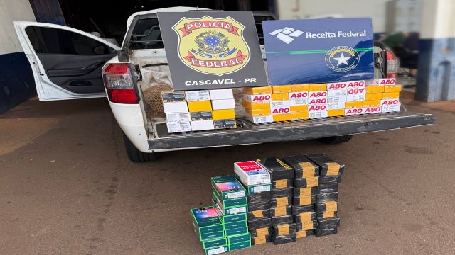 Imagem referente a notícia: Receita Federal apreende celulares ocultos em picape e mercadorias irregulares em Céu Azul, no oeste do Paraná