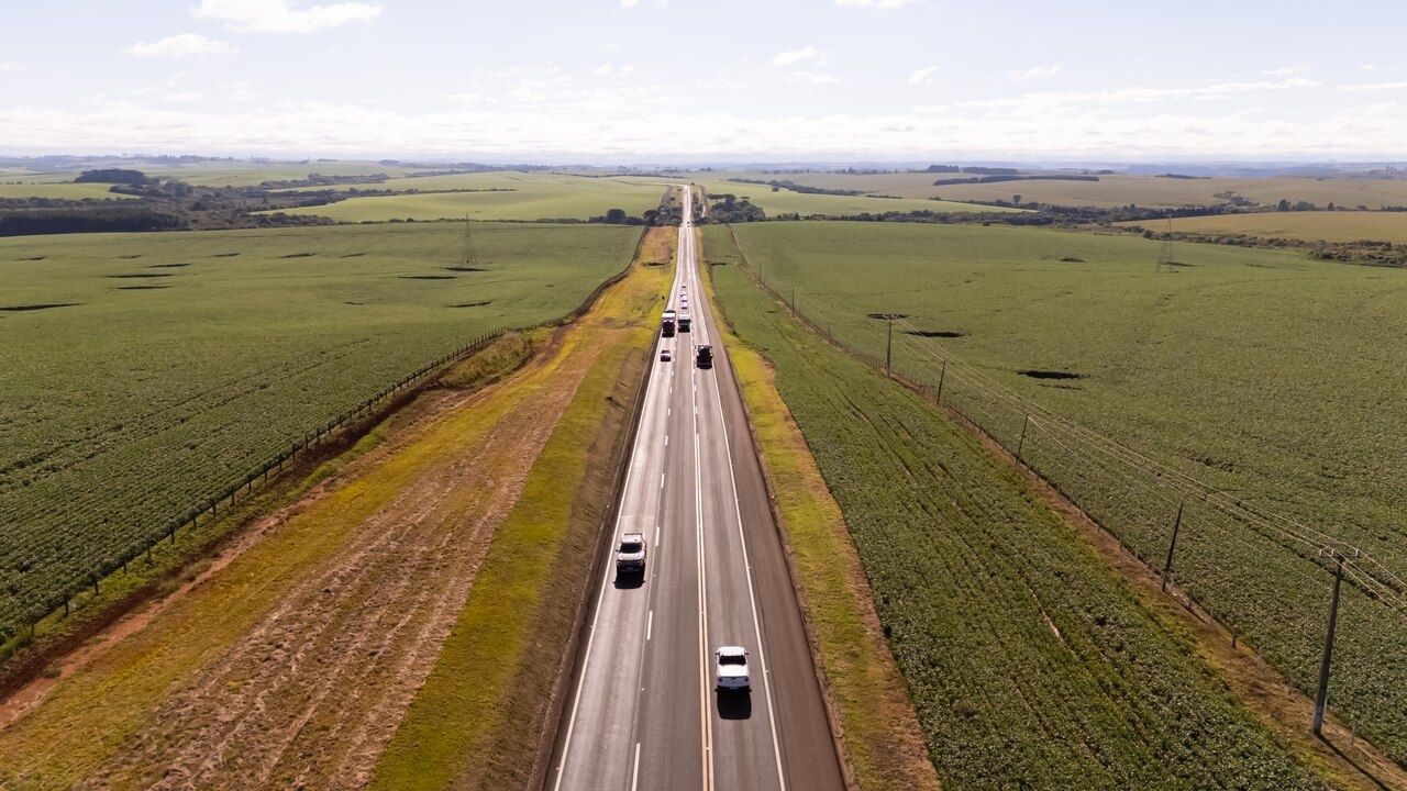 EPR Iguaçu completa 10 meses com 132 mil atendimentos, 680 km de faixas recuperadas e avanço de obras estruturantes