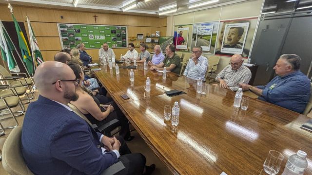 Imagem referente a notícia: Crise no Hospital Regional de Toledo: Prefeitura abre processo e investiga possíveis falhas graves na gestão
