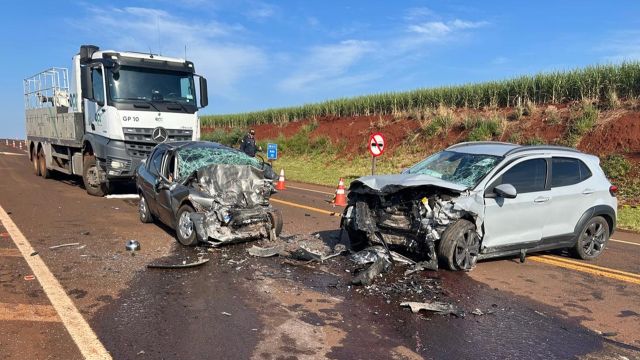 Tragédia na BR-369: colisão frontal deixa morto e jovem em estado grave no norte do Paraná