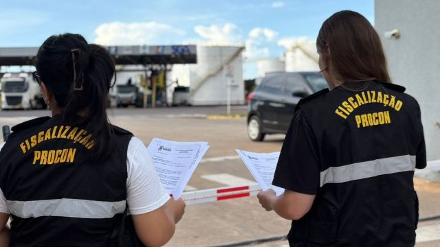 Imagem referente a notícia: Procon de Cascavel fiscaliza distribuidoras de combustíveis em Cascavel