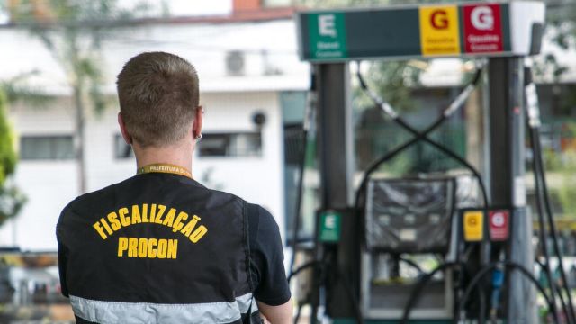 Imagem referente a notícia: Procon Toledo conclui primeira fase de fiscalização em postos de combustíveis