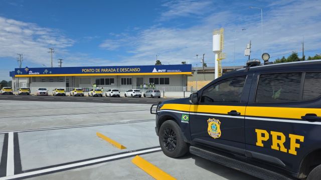 Imagem referente a notícia: PRF participa da inauguração de Ponto de Parada e Descanso, implantado pela concessionária Via Araucária, na BR-277, em Irati