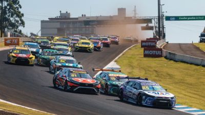 Imagem referente a notícia: Salas segura Muggiati e vence a sprint em Cascavel