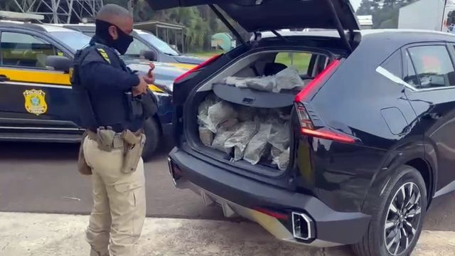Imagem referente a notícia: PRF apreende mais de 200 quilos de maconha durante fiscalização na BR-277, em Guarapuava