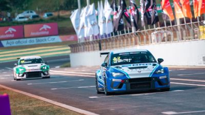 Imagem referente a notícia: Cardoso e Pernía vencem em Cascavel em domingo de estratégias e desgaste no TCR Brasil