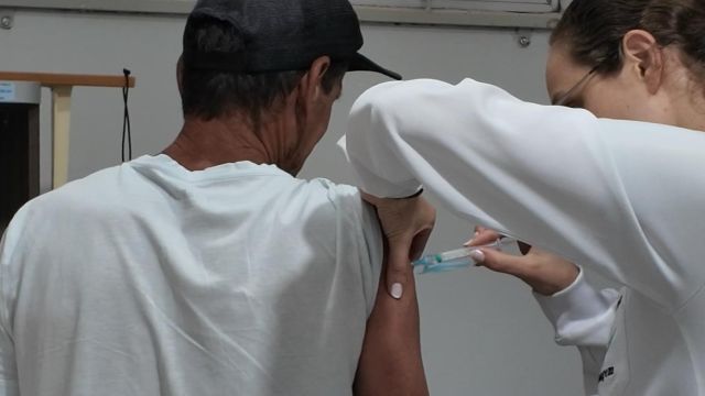 Imagem referente a notícia: Dia D de vacinação contra gripe mobiliza Corbélia e supera 700 doses aplicadas em um único dia