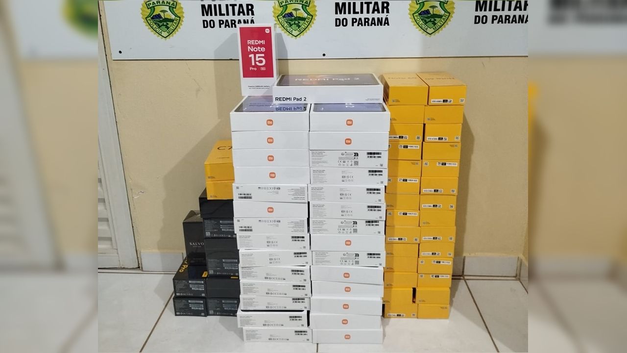 Polícia Militar apreende 69 eletrônicos em ônibus e identifica jovem por descaminho no Paraná