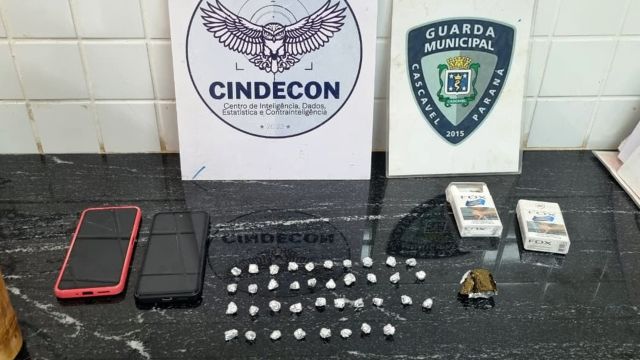 Dona de bar é detida após Guarda Municipal encontrar drogas em estabelecimento em Cascavel