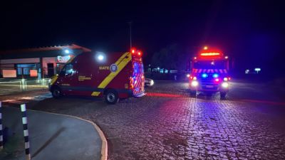 Imagem referente a notícia: Saída de pista deixa mulher ferida e motorista foge na BR-369, em Cascavel