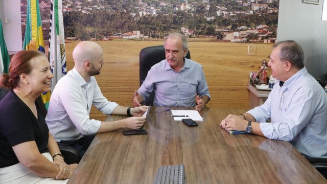 Imagem referente a notícia: Com programa Compra Legal, Cascavel é finalista do Prêmio Sebrae Prefeitura Empreendedora