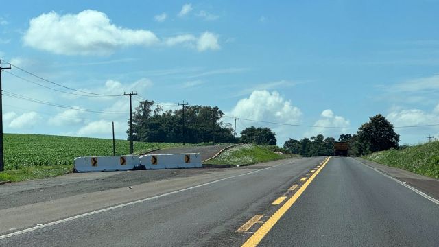 Fechamento de parada na BR-277 gera reclamações de caminhoneiros entre Céu Azul e Matelândia