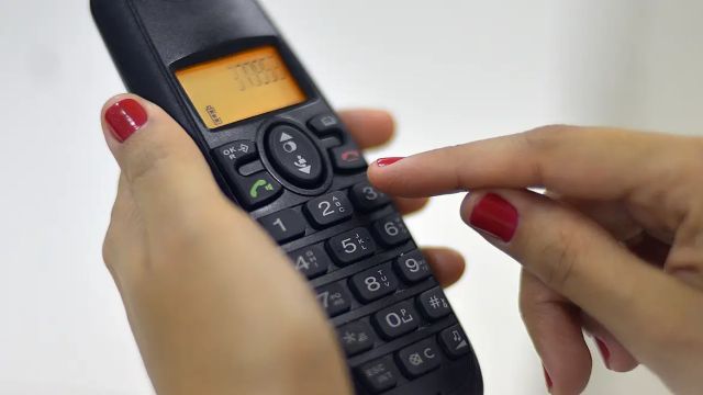 Imagem referente a notícia: Serviço de telefonia fixa da operadora Oi é vendido por R$ 60 milhões