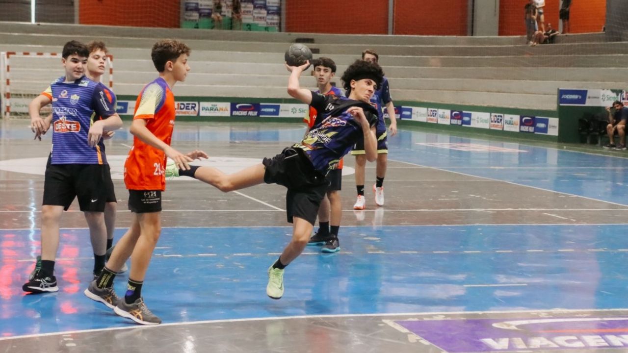 Talento de Corbélia é convocado para a Seleção Paranaense Sub-14 de Handebol e reforça força do município na modalidade