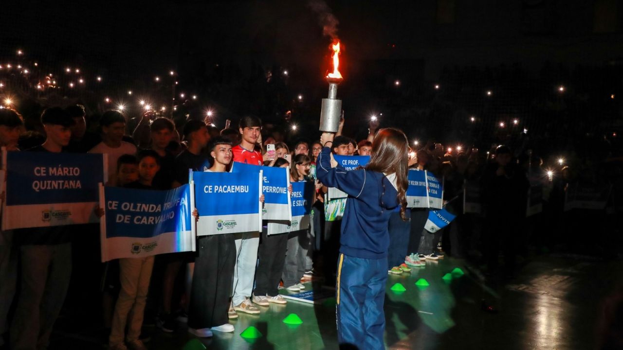 Com espírito esportivo, abertura dos Jogos Escolares emociona em Cascavel