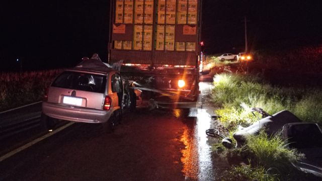 Imagem referente a notícia: Violenta colisão de trânsito deixa jovem gravemente ferido e motorista com lesões moderadas na PR-574 em Cafelândia