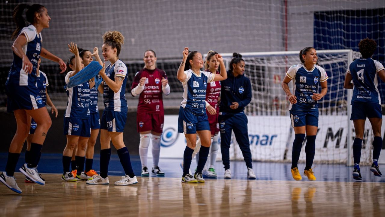 Stein Cascavel goleia Chopinzinho por 9 a 1 e estreia com liderança na Série Ouro
