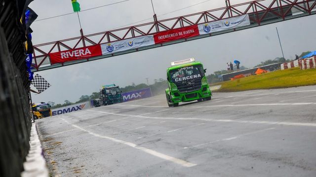 Robson Portaluppi conquista no Uruguai a sua primeira vitória na Fórmula Truck