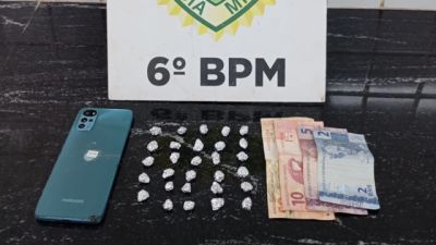 Imagem referente a notícia: Jovem é preso por tráfico de drogas após denúncias no bairro XIV de Novembro, em Cascavel