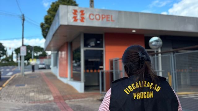 Procon notifica Copel sobre retirada de resíduos após podas de árvores em Cascavel