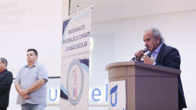 Imagem referente a notícia: Cascavel promove seminário para fortalecer ações de combate à evasão escolar