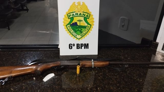 Imagem referente a notícia: Homem é preso por posse irregular de armas após denúncia de abuso na zona rural de Espigão Alto do Iguaçu