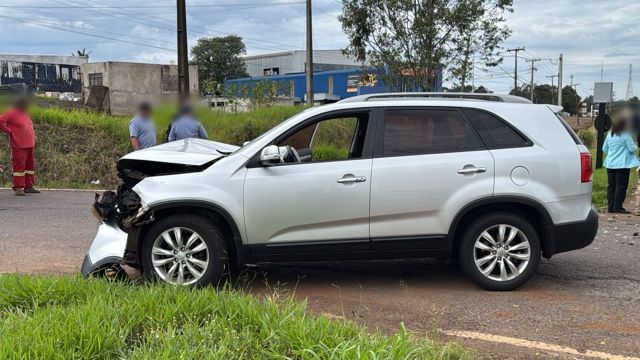 Colisão entre SUV e caminhão deixa motorista ferido na BR-467 em Cascavel