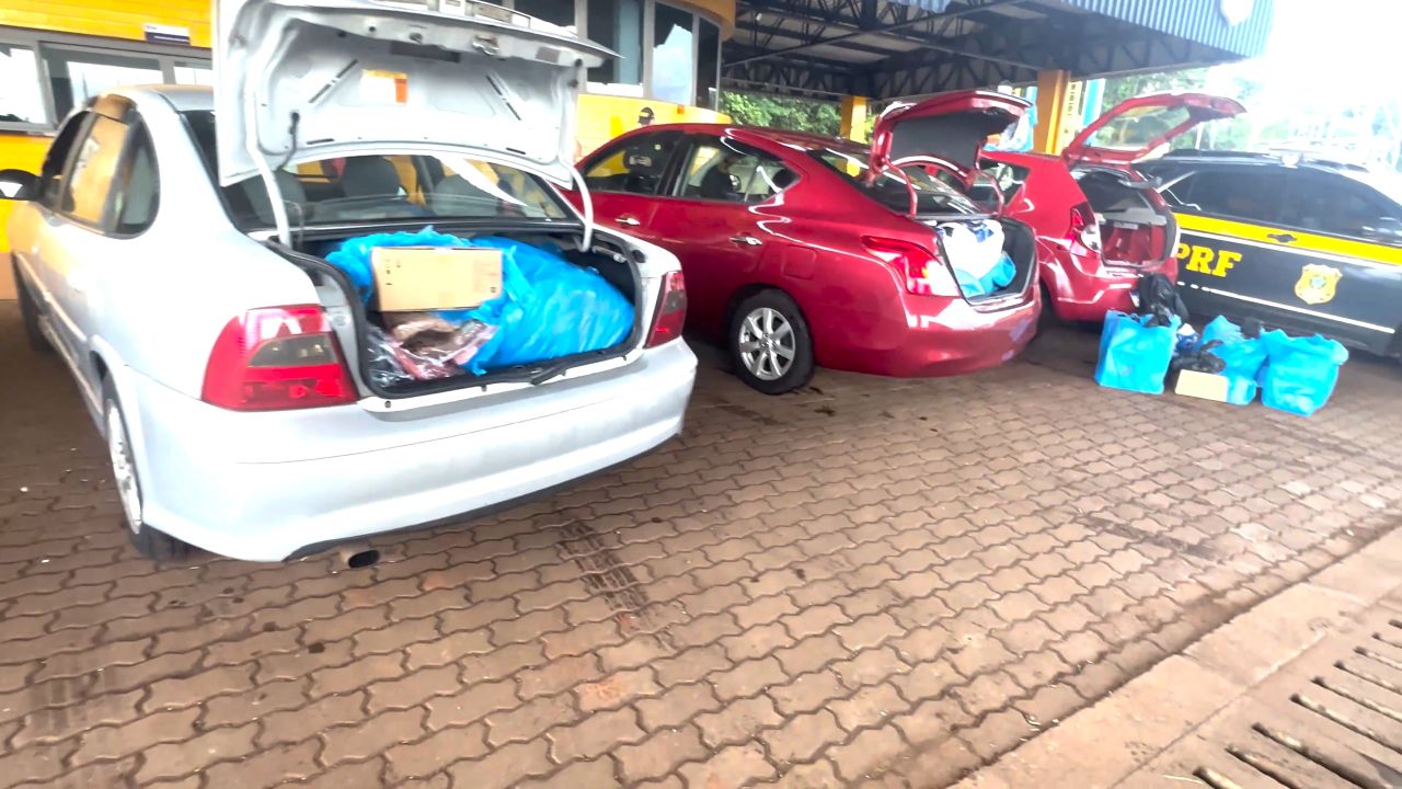 PRF intercepta comboio com mercadorias irregulares na BR-277 em Cascavel