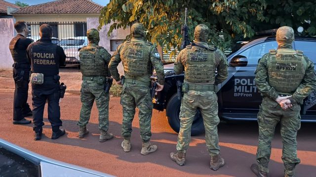 Imagem referente a notícia: Operação Bobinas mira tráfico internacional e bloqueia R$ 50 milhões no Paraná