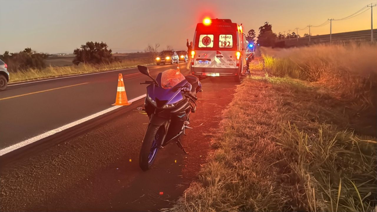 Acidente entre moto e carro deixa dois feridos na BR-369 entre Cascavel e Corbélia