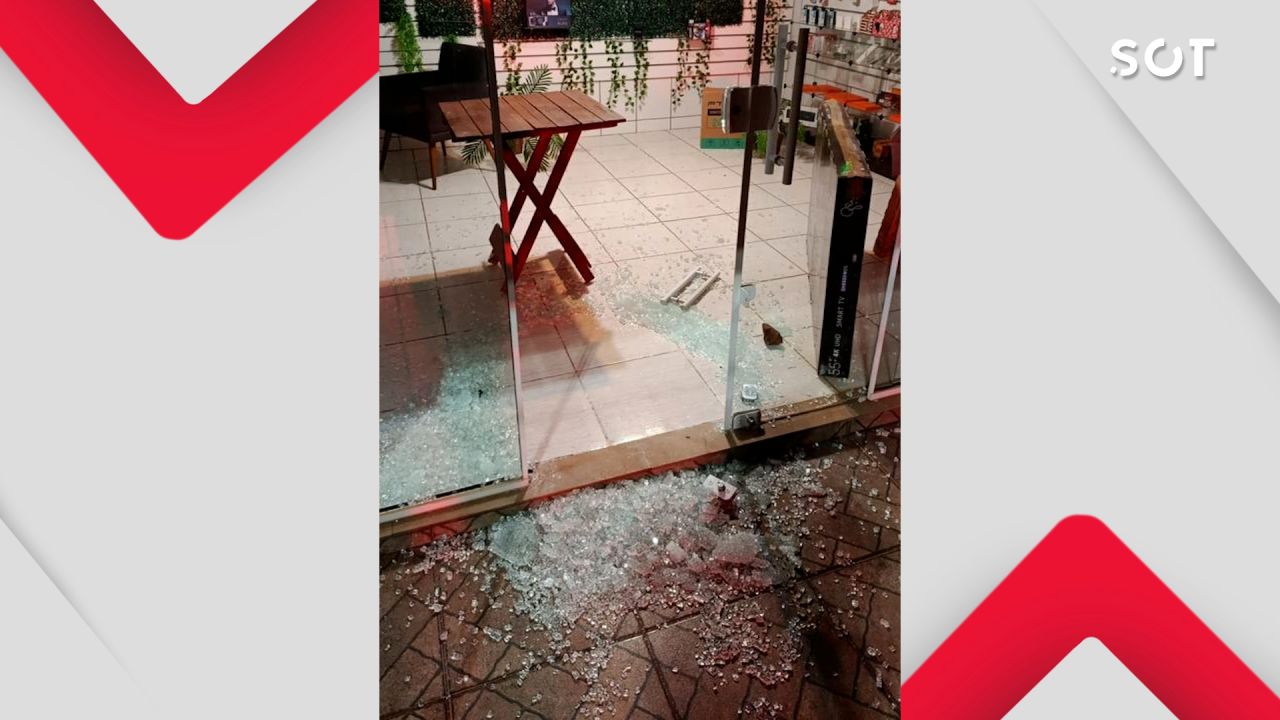 Marginais estouram fachada de comercio e deixam prejuízo de mais de R$ 16 mil em Cascavel