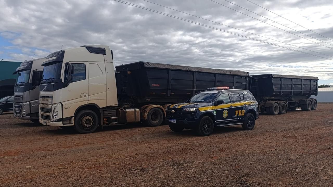 PRF flagra rodotrens com quase 70 toneladas de excesso de peso na BR-163, no Paraná