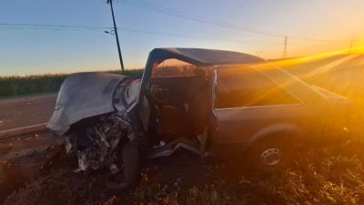 Imagem referente a notícia: Motorista é preso por embriaguez após acidente sem vítimas na PR-495 em Medianeira