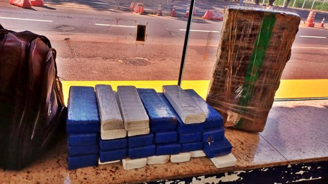 Imagem referente a notícia: PRF apreende quase 60 kg de maconha em duas ações na BR-369 no oeste do Paraná