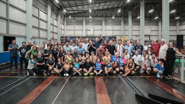 Imagem referente a notícia: Cascavel moderniza Centro de Bolão e Bocha com novos equipamentos e climatização