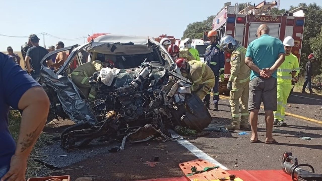 Grave acidente com múltiplos veículos deixa ferido grave na BR-369 entre Cascavel e Corbélia