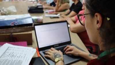 Imagem referente à notícia: Consulta pública sobre mandato de diretores escolares é prorrogada até segunda-feira (27)