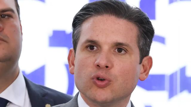 Imagem referente a notícia: Motta cria comissão para analisar PEC da redução da escala 6x1