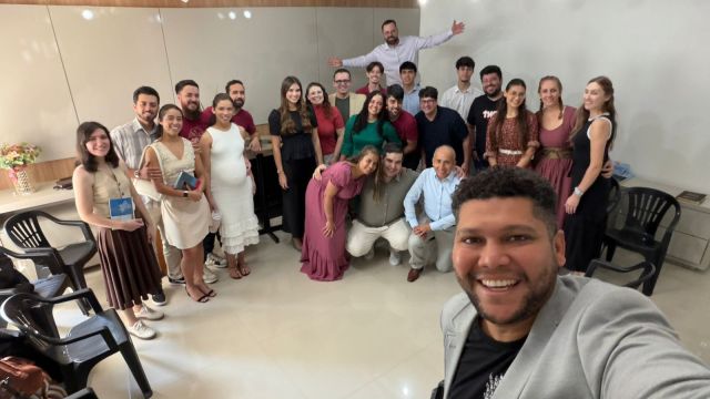 Connect Jovem reúne público em Cascavel com culto, música e integração comunitária