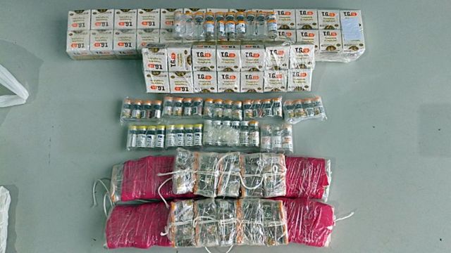 Imagem referente a notícia: Passageiro é flagrado com medicamentos para emagrecimento avaliados em R$ 300 mil na rodoviária de Cascavel