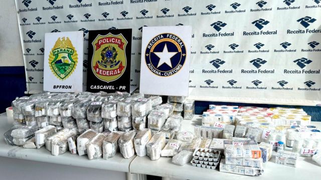 Imagem referente a notícia: Operação conjunta apreende mais de R$ 130 mil em medicamentos proibidos na BR-277, em Cascavel