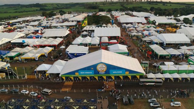 Imagem referente a notícia: Maior feira agrícola da América Latina recebe o Sicoob com R$ 2,4 bilhões em soluções para o campo