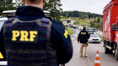 Imagem referente a notícia: PRF inicia a Operação Dia do Trabalho 2026 nas rodovias federais do Paraná