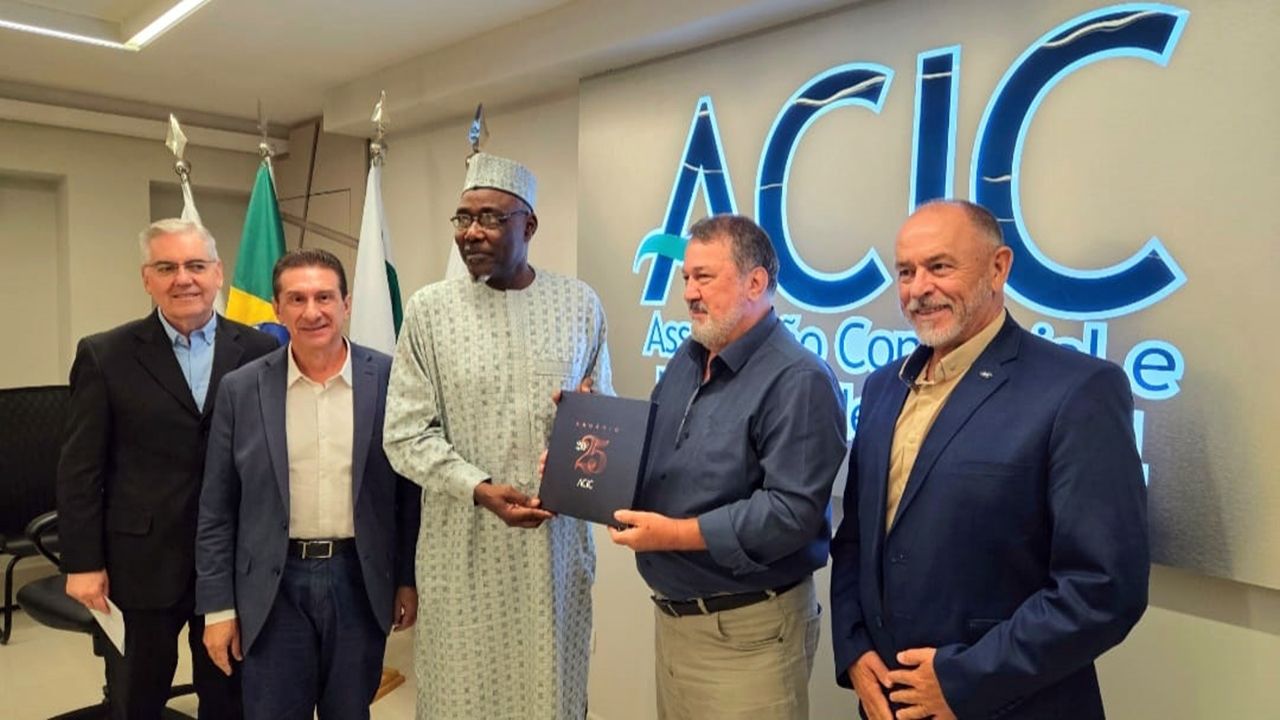 Acic recepciona comitiva de líderes do Chade