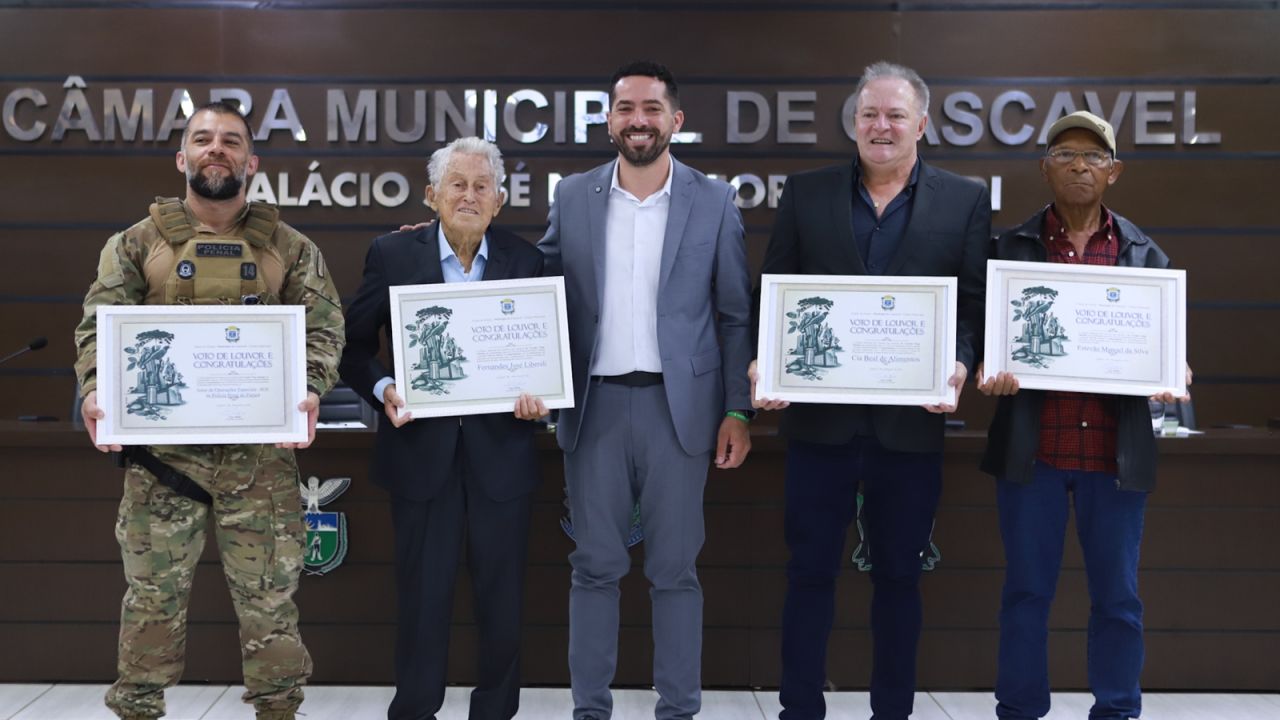 Câmara de Cascavel homenageia líderes comunitários, Grupo Beal e unidade da Polícia Penal em sessão solene