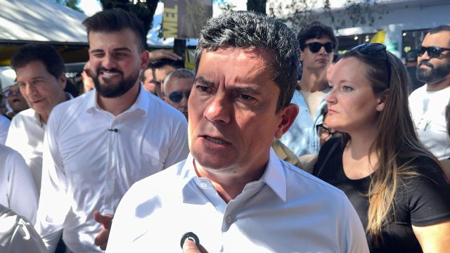 Imagem referente a notícia: Sérgio Moro participa da Festa do Trabalhador em Cascavel e reforça articulações para eleição no Paraná